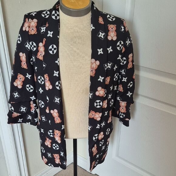 Stylish Black Teddy Bear Print Women's Jacket With Ruffled Sleeves - Picture 7 of 16